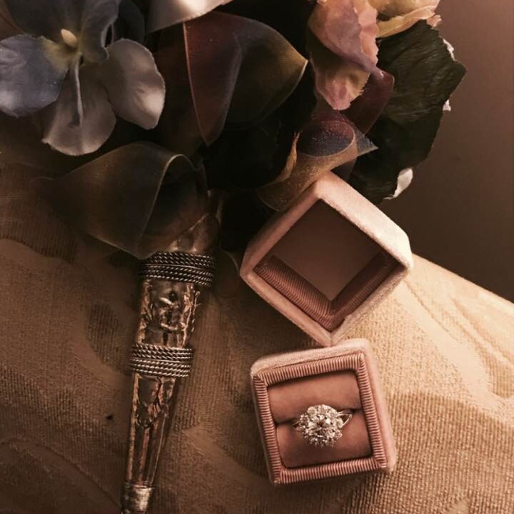 Vintage Inspired Velvet Heirloom Ring Box MSRP $89